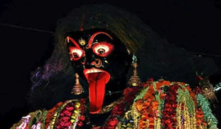 
পুরাণ মতে শ্মশানকালীর পুজো কখনোই বাড়িতে করা উচিত না 

  